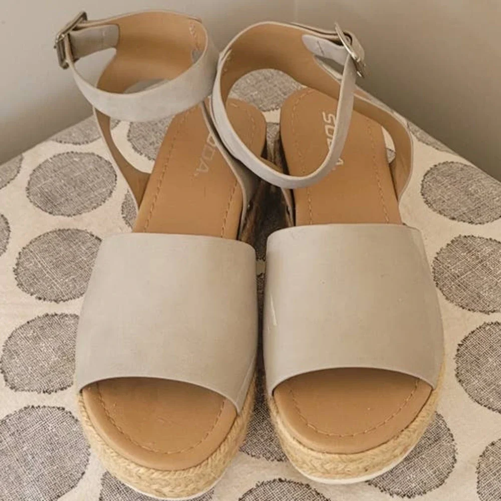 Soda Women's Platform Espadrille Sandals Size 9